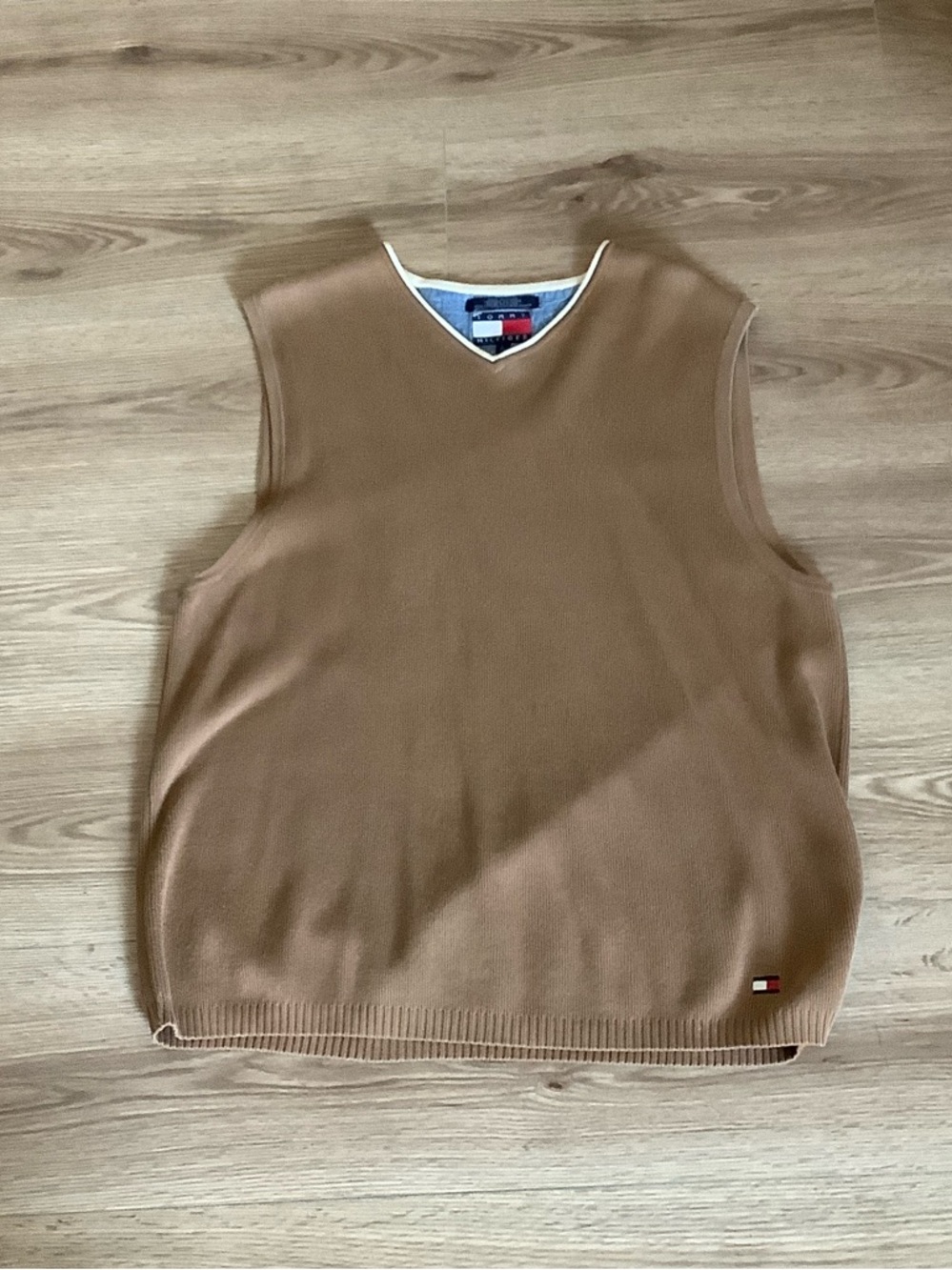 Tommy Hilfiger Brown V-Neck Sweater Vest Logo Cotton Knit Preppy Size Large